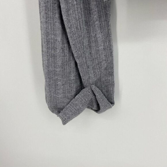 Band of Gypsies Westminster Heather Gray Asymmetrical Hem Sweater Medium - Picture 4 of 8